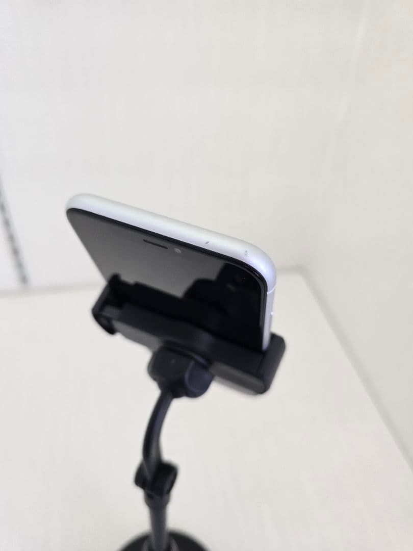 美品 iPhoneXR 64GB ホワイト