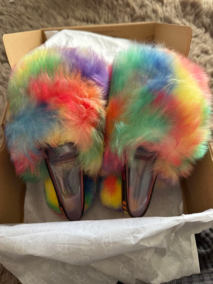 年内最終セール★新品UGG W FLUFF YEAH PRIDE RAINBOW