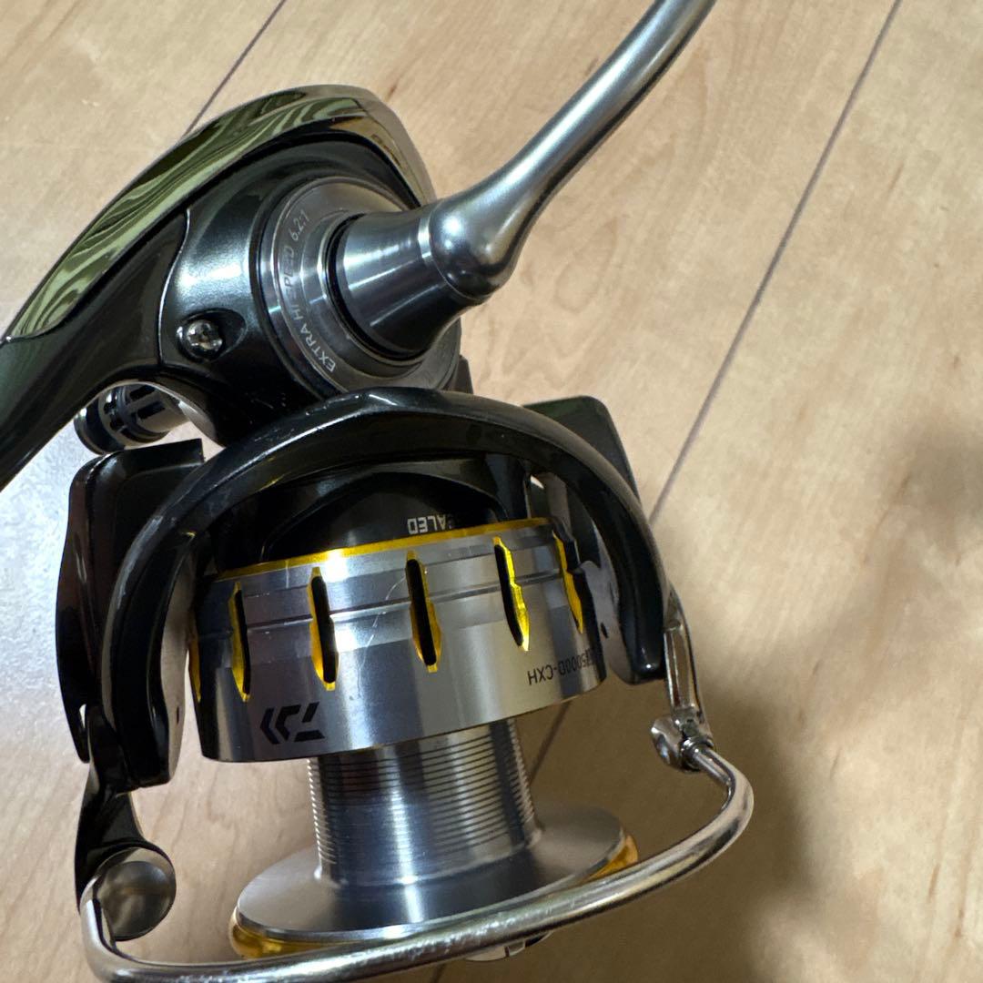 ダイワ 18ブラストLT5000D ドレスリールスタンド付　中古リール