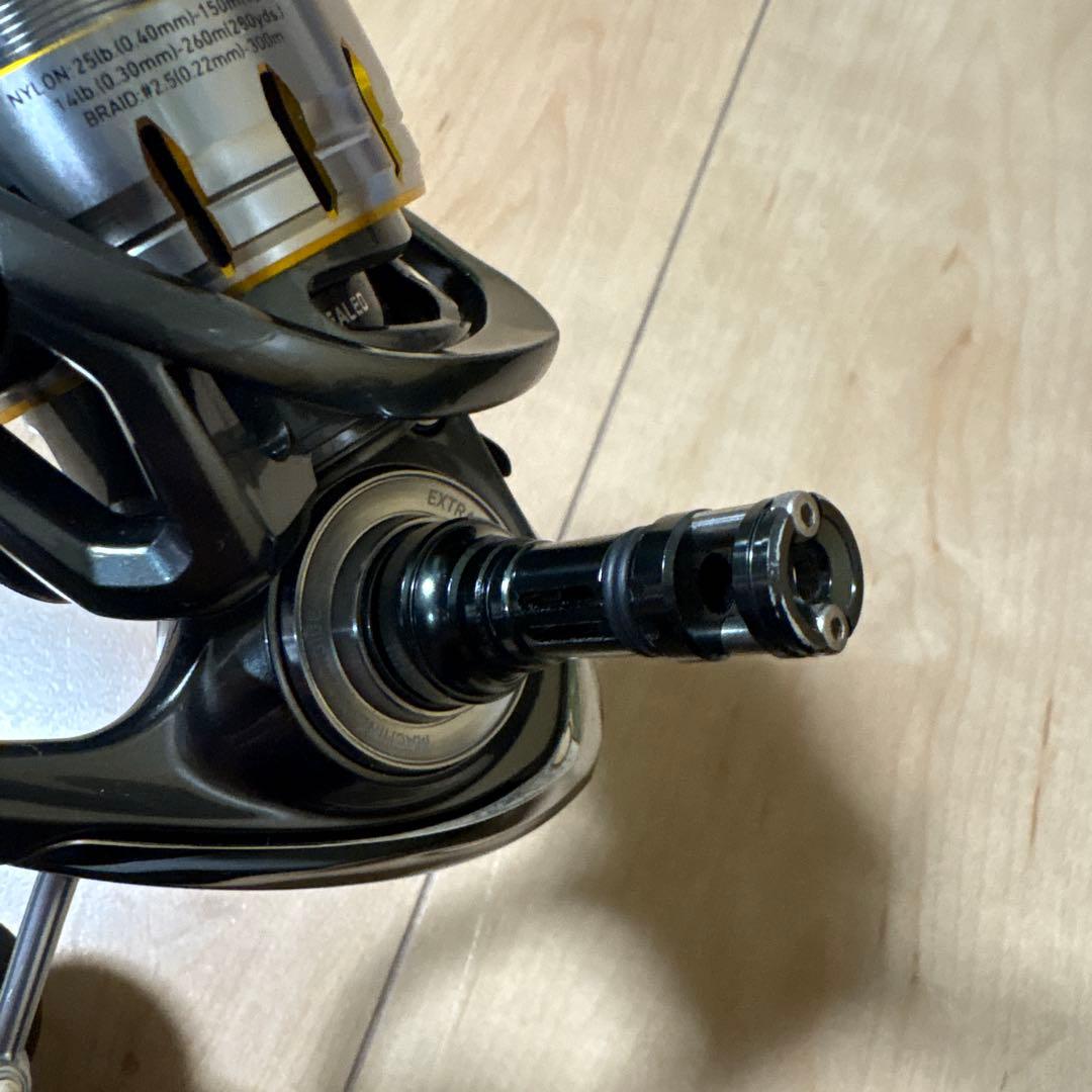 ダイワ 18ブラストLT5000D ドレスリールスタンド付　中古リール