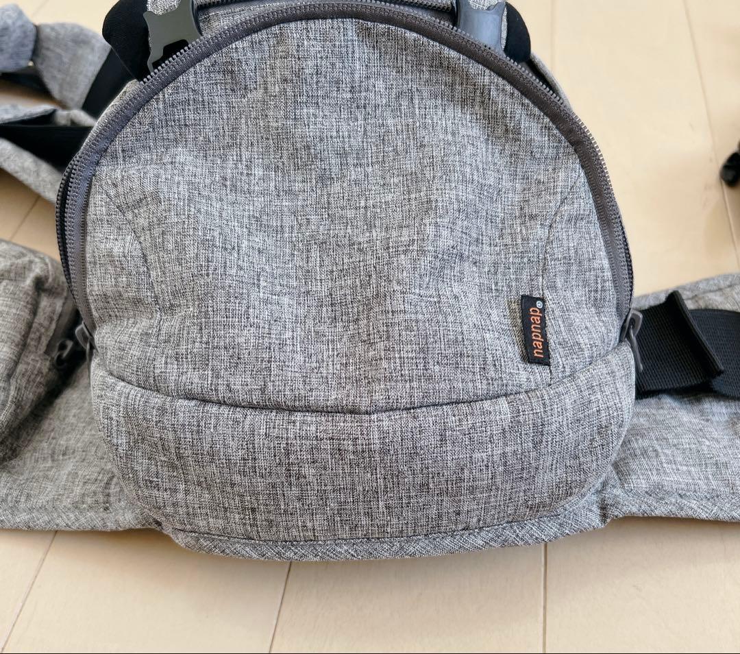 美品！napnap tran ダブルショルダー　グレー　折り畳めるヒップシート