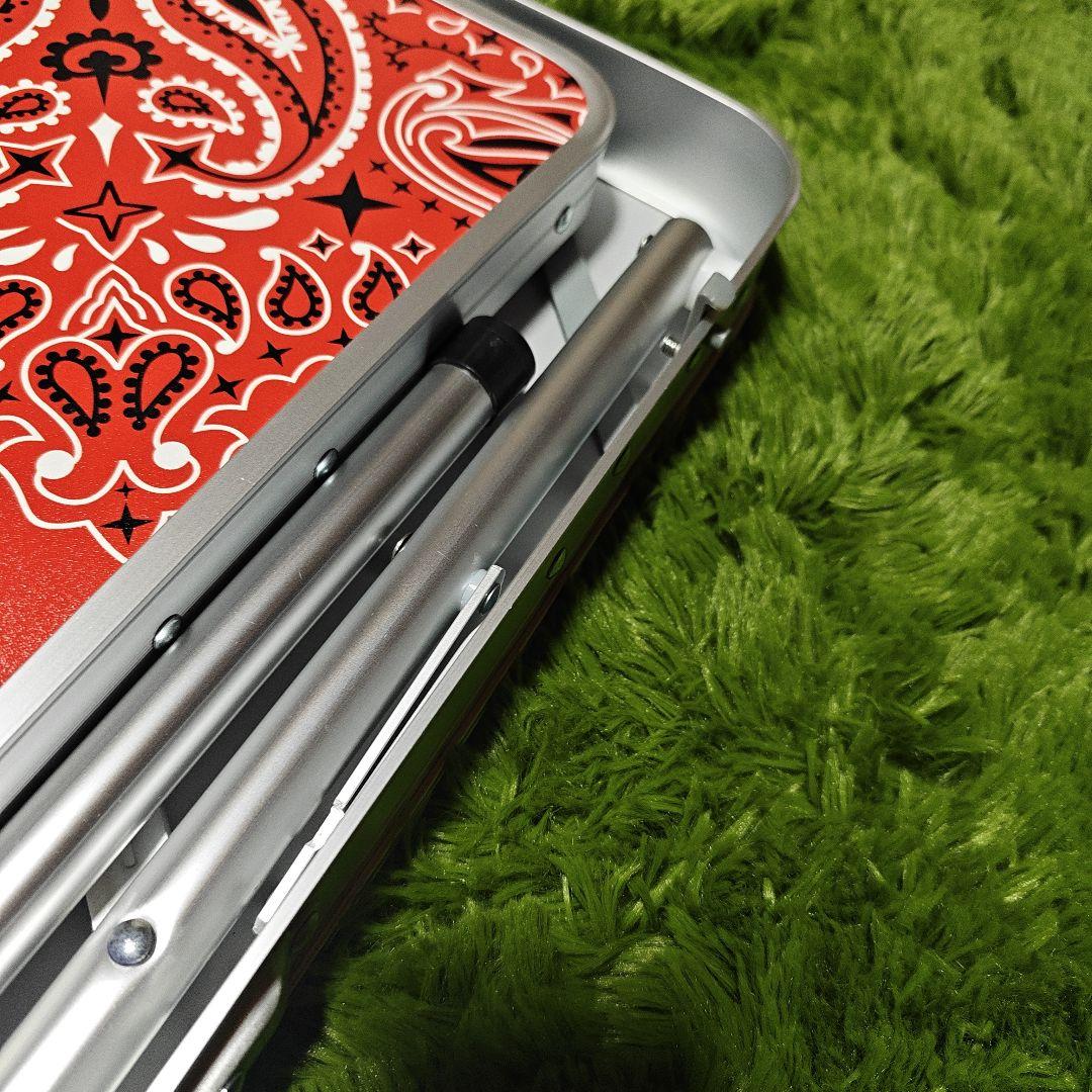 Supreme®/Coleman® Folding Table Set