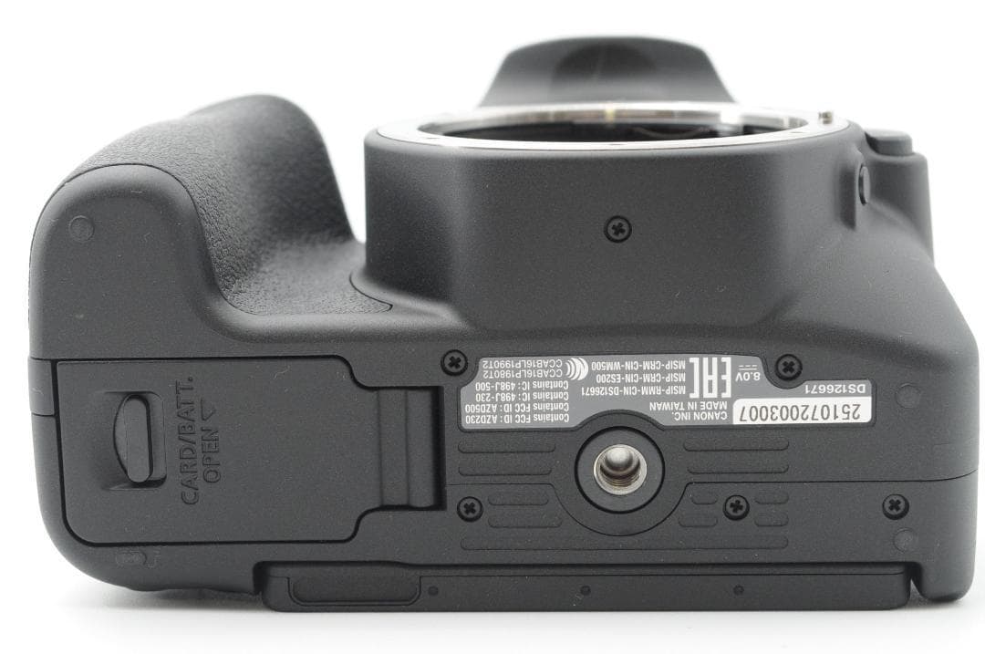 ●新品級⑧●ハロウィンSALE● Canon EOS Kiss x9 ダブル