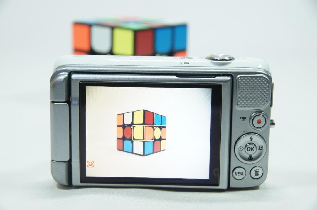 【美品／動作確認済】Nikon COOLPIX S6600 デジタルカメラ 白