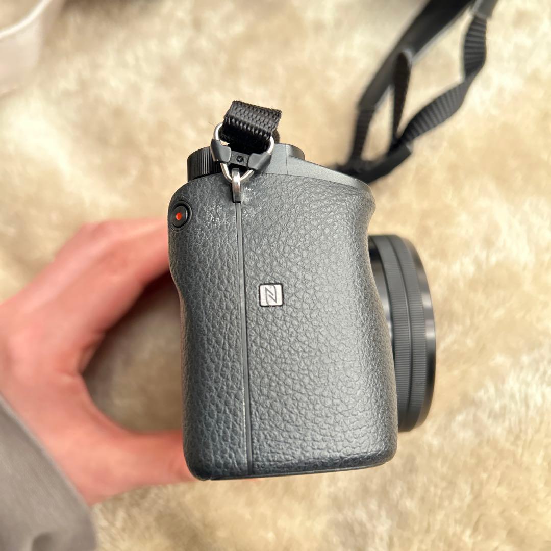 Sony α6000 ダブルズームレンズキット【マクロレンズ、カバン付き】