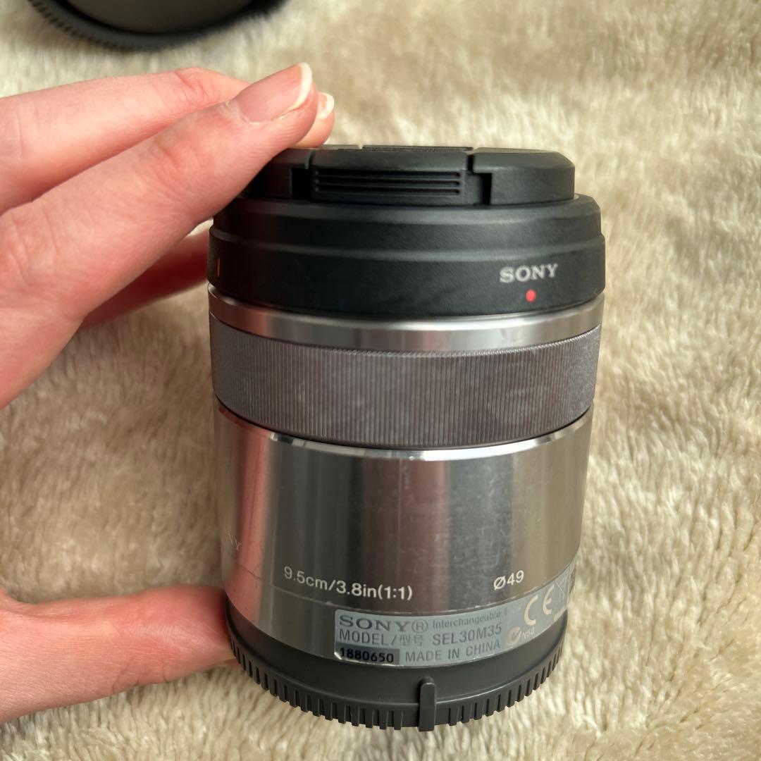 Sony α6000 ダブルズームレンズキット【マクロレンズ、カバン付き】