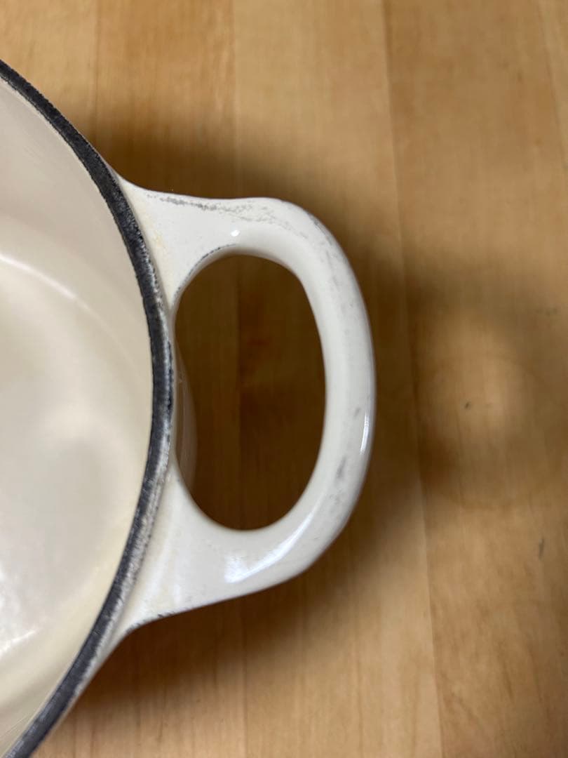 美品☆ル・クルーゼ ココット オーバル☆ホワイト・ベージュ 25cm