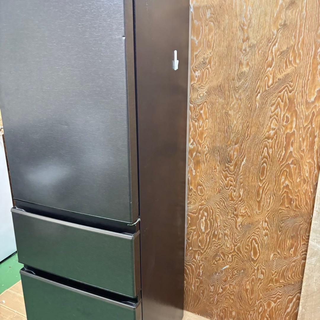 379 2023年製　大型冷蔵庫　家庭用　365L 自動製氷　右開き　最新