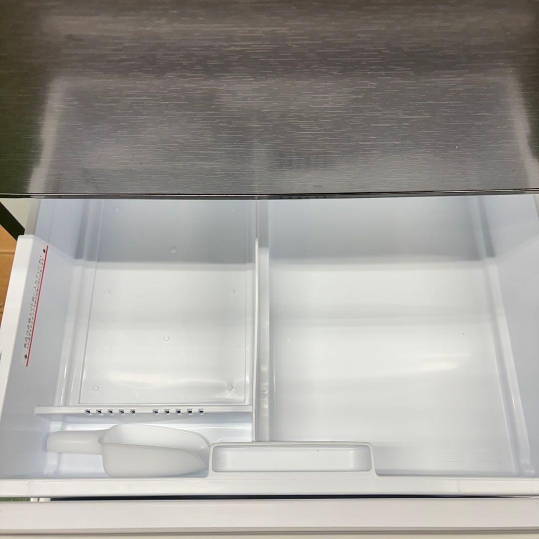 379 2023年製　大型冷蔵庫　家庭用　365L 自動製氷　右開き　最新