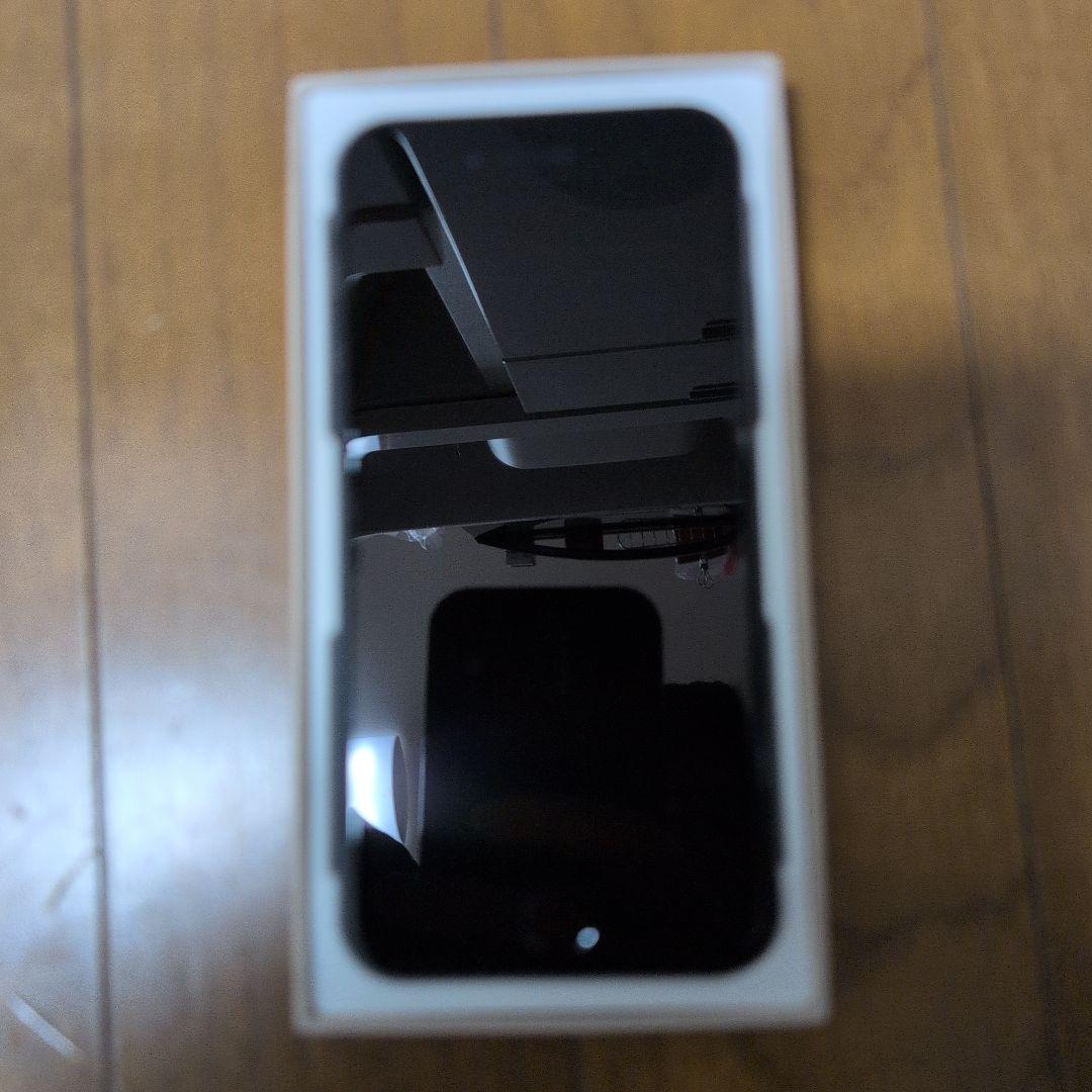 スマートフォン本体 iPhone SE3 64GB