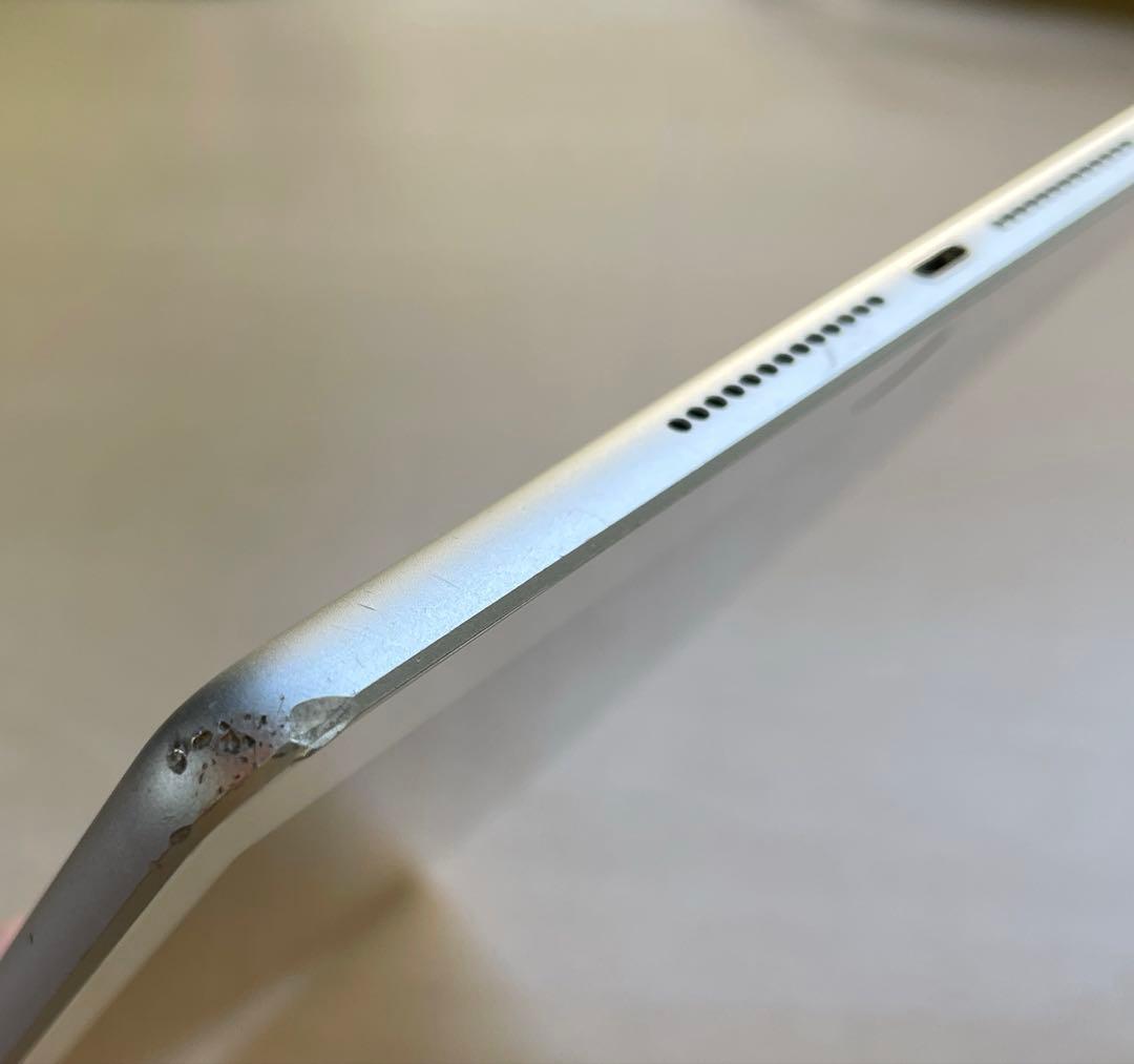 iPad 第6世代　A1893　Wi-Fiモデル　シルバー　32GB #7