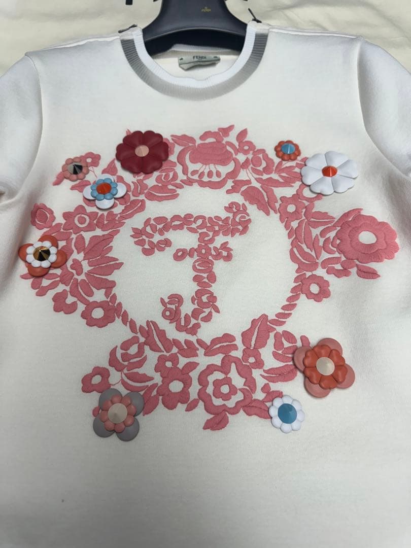 FENDI トップス　トレーナー　スウェットシャツ　アイボリー 花柄　サイズ38