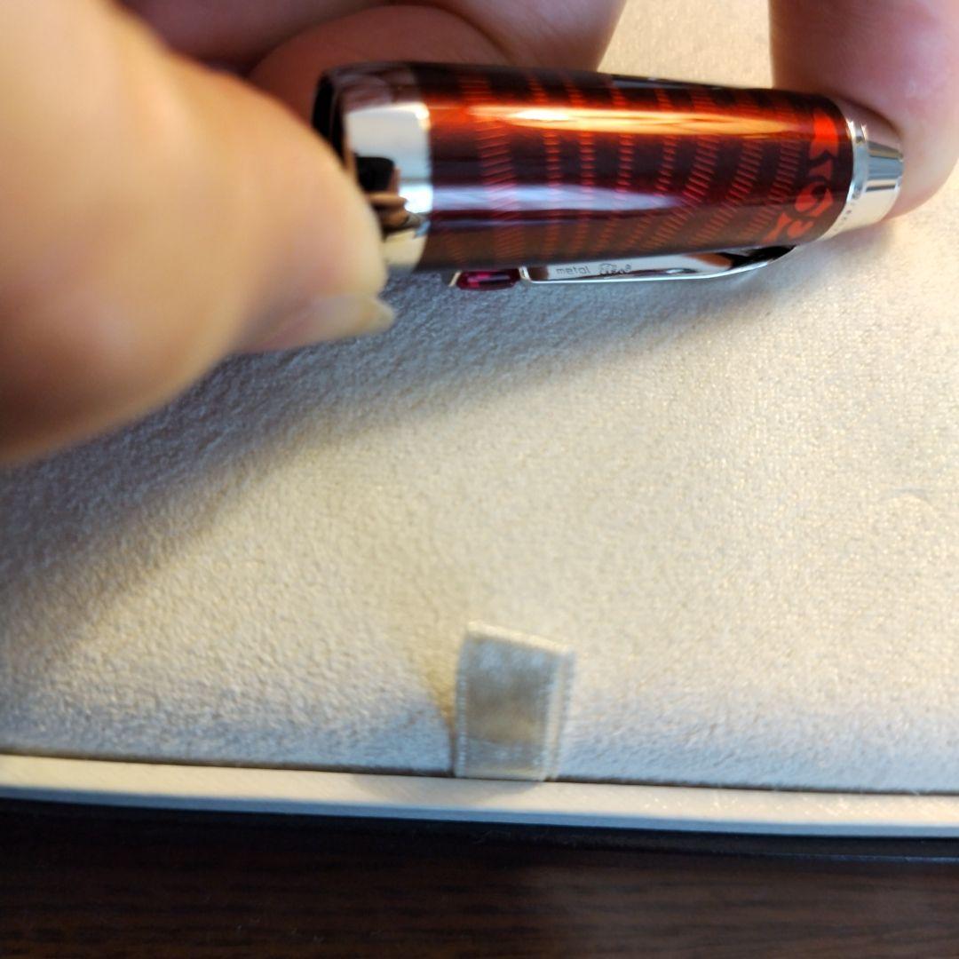 MONTBLANC　ローラーボールペンボエム 　限定品レッド色 パソ・ドブレ