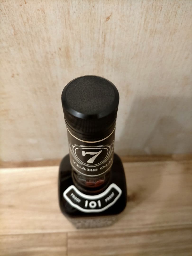 ウイスキー VIRGIN BOURBON 7 YEARS OLD 101 PROOF