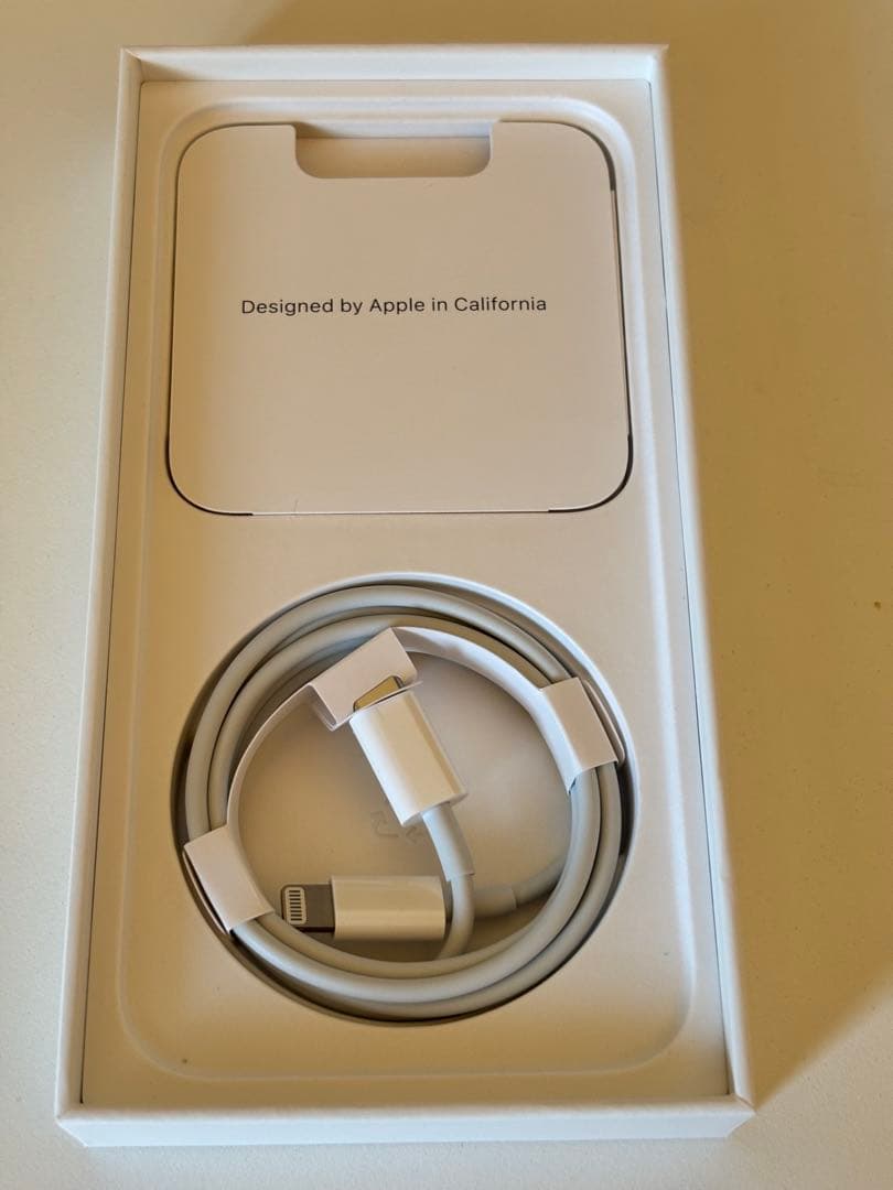 【ほぼ未使用】iPhone 13 128GB SIMフリー ミッドナイト 海外版