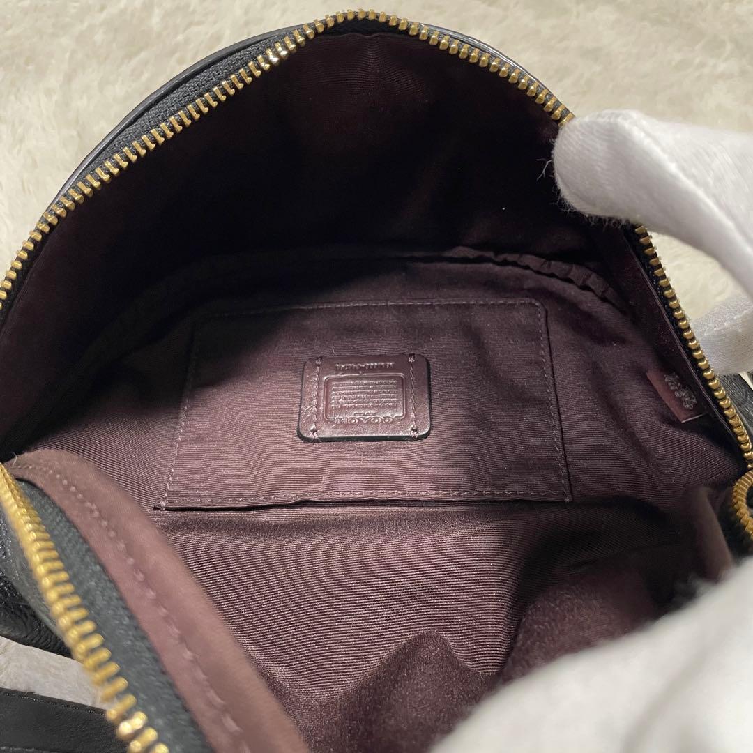 美品 COACH コーチ F48741 エンボスシグネイチャー ボディバッグ