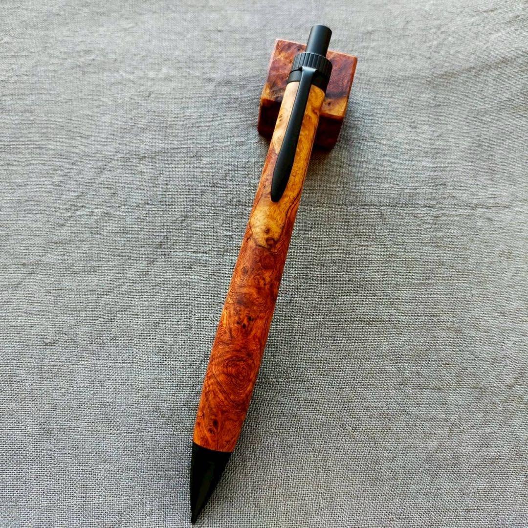 本花梨瘤紅白　虎杢　ハンドメイド　木軸シャープペン　0.5mm　天然木　ブラック