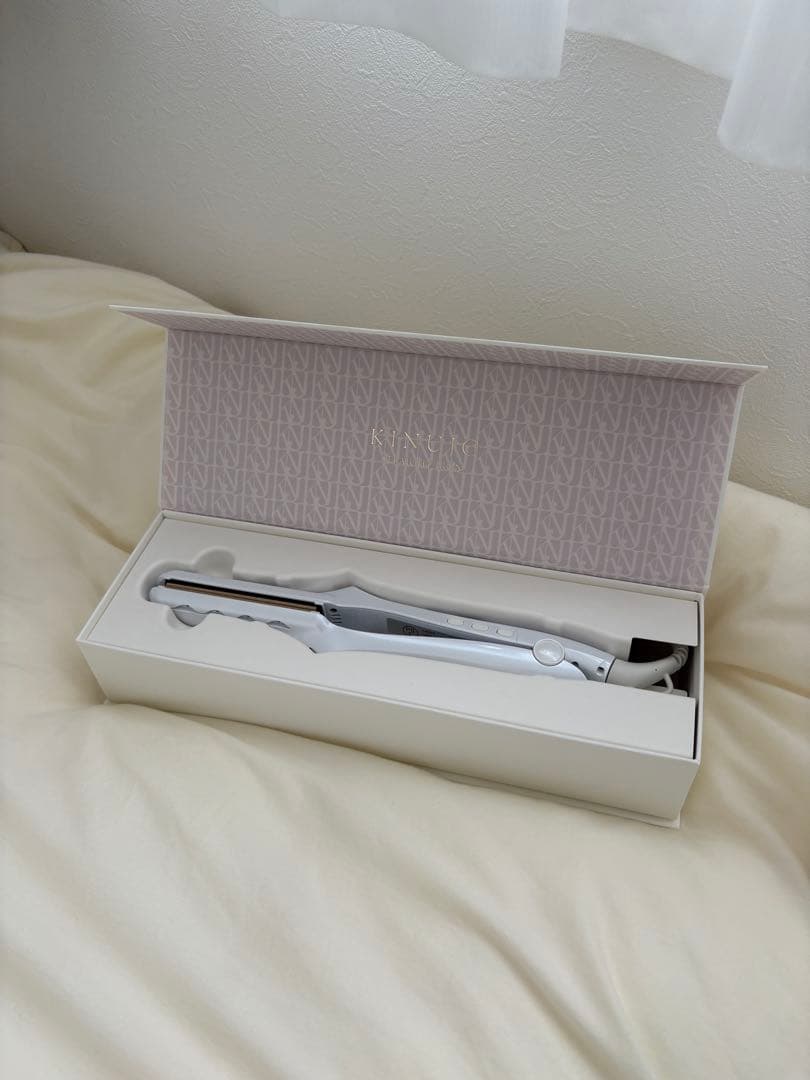 【極美品】絹女 KINUJO ストレートヘアアイロン LM225