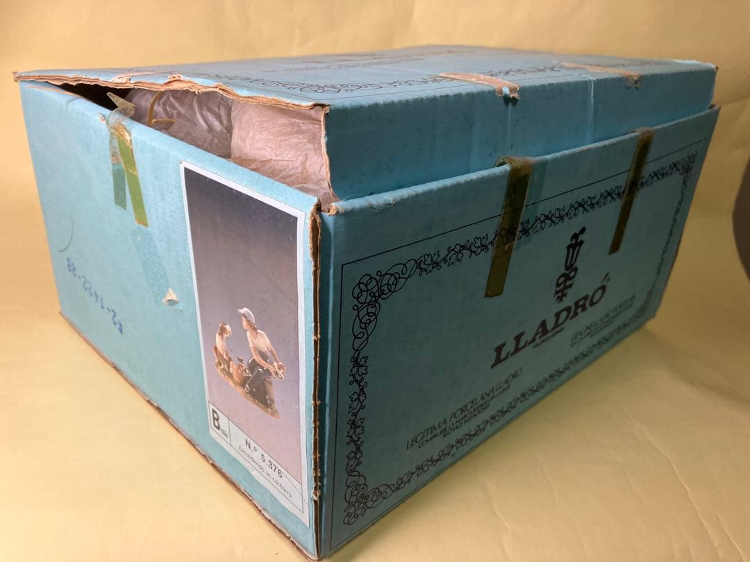 処分値下げ『1985年絶版レア品』リアドロ 犬と少年の陶器像（#5376）