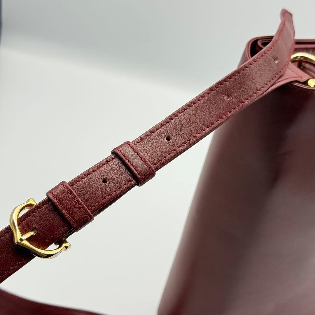 良品✨カルティエ マストライン ショルダーバッグ レディース ゴールド金具