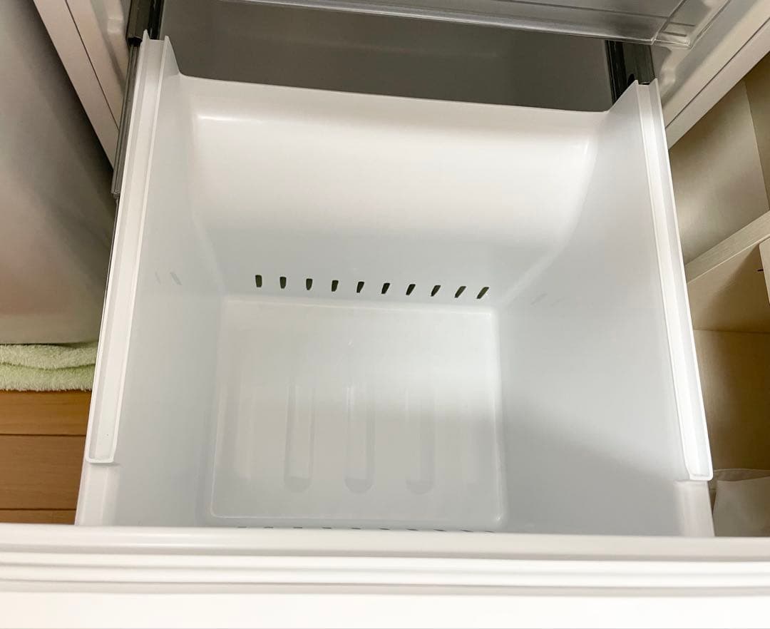 ノンフロン冷凍冷蔵庫 YRZ-F15J ヤマダホールディングス　白　一人暮らし