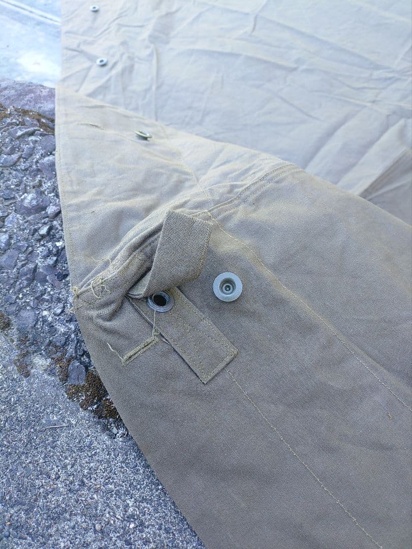 1953年製 (オリーブグリーン？)　オランダ軍パップテント1枚