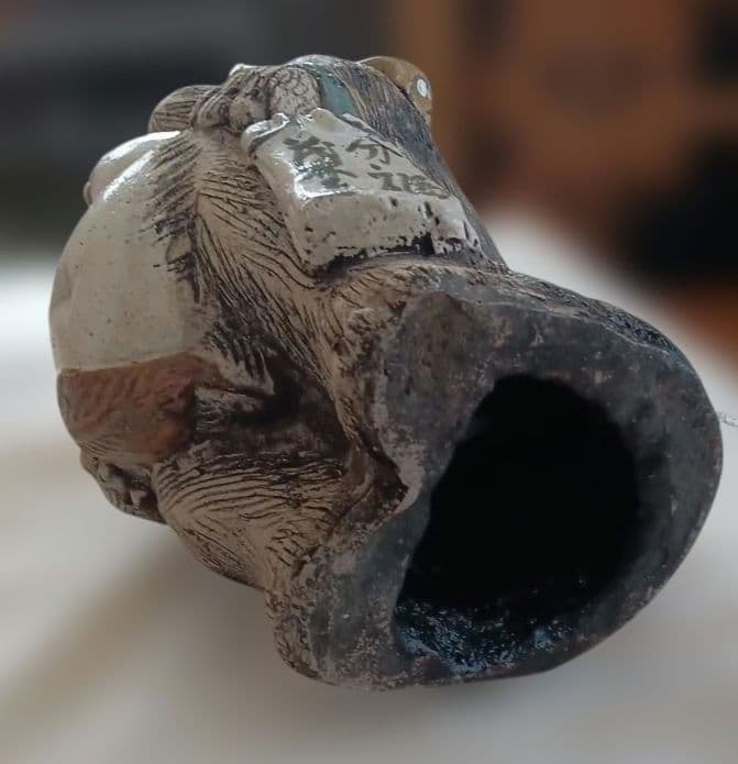 女の子のたぬきの陶器像 約25cm