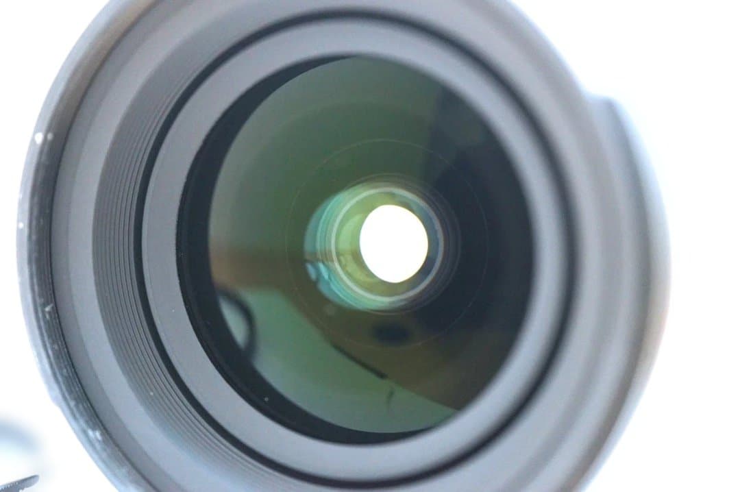 TAMRON 広角レンズ レンズフード付き F/2.8 17-28mm