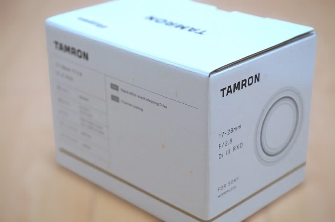 TAMRON 広角レンズ レンズフード付き F/2.8 17-28mm