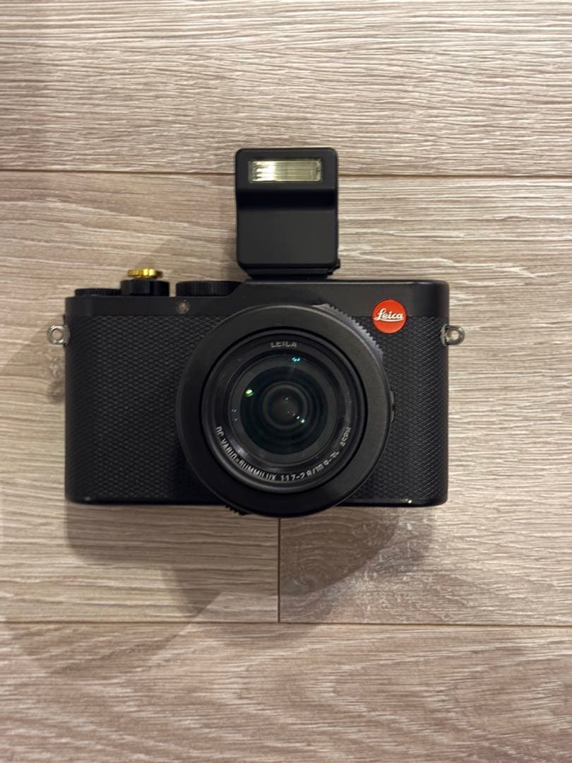 30万超　付属品多数　美品Leica D-Lux 8 コンパクトデジタルカメラ