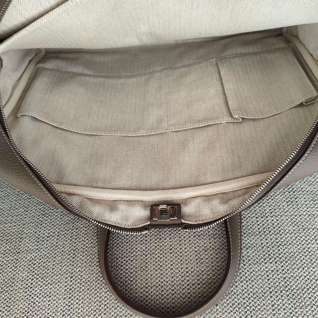Hermes エルメス　ヴィクトリア　12H　エトゥープ　ビジネスバッグ