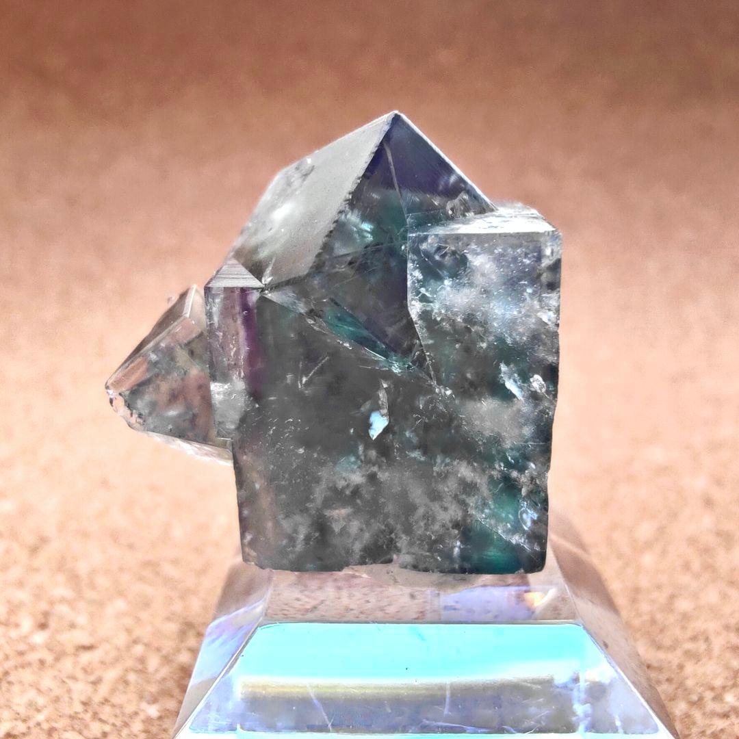 Rainbows End Pocket産フローライト 天然石 鉱物 原石