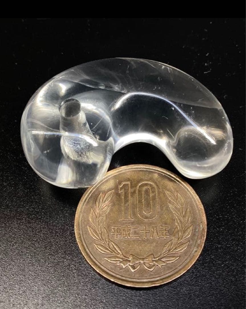 ✳幻影‼️ファントムクォーツ 山の形状　ガネッシュヒマール水晶勾玉　極上品鑑別書付