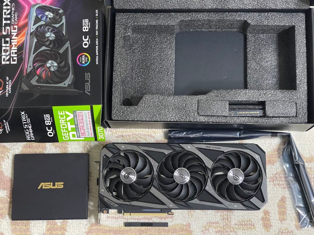 ROG STRIX 3070 グラフィックボード