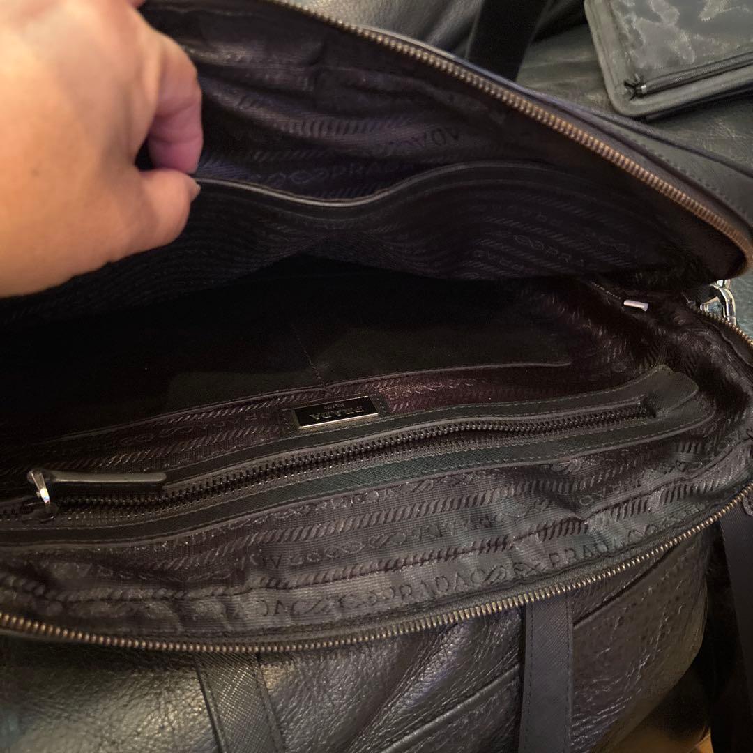 美品　PRADA ブラック ビジネスバッグ