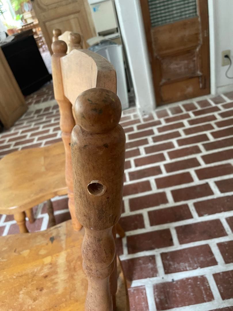 木製スピンドルバックチェア2脚セット