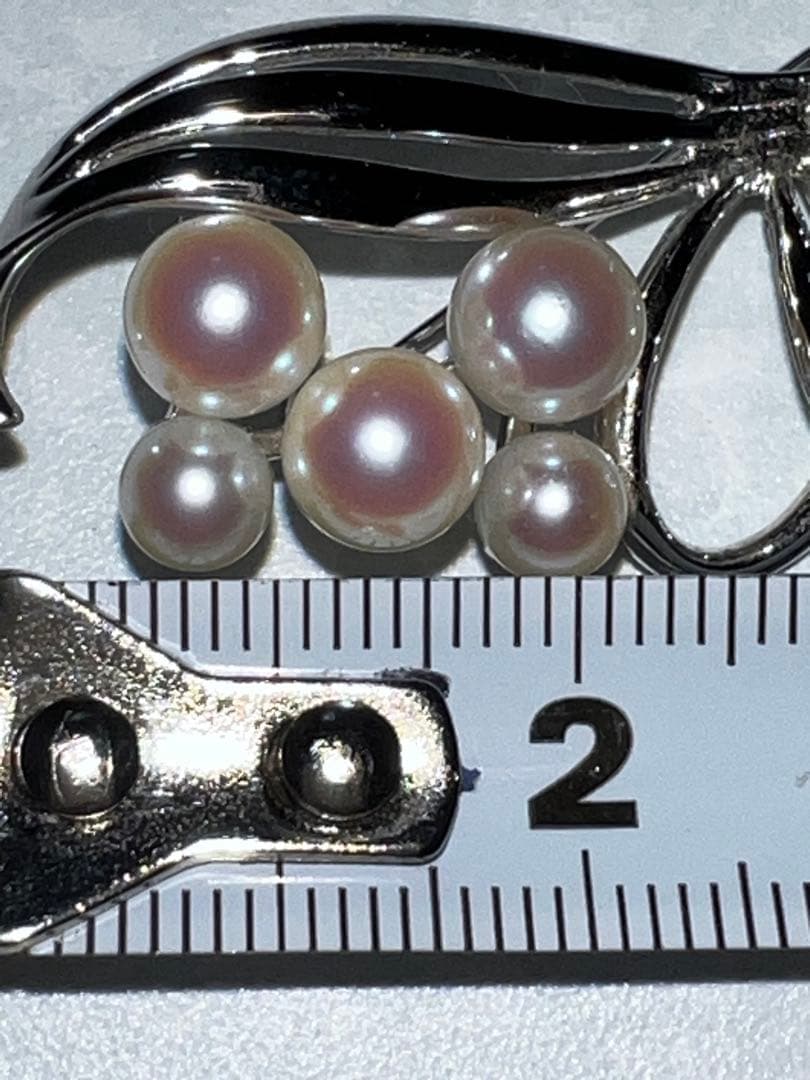 シルバー パール ブローチ 専用ケース付き　コサージュ風