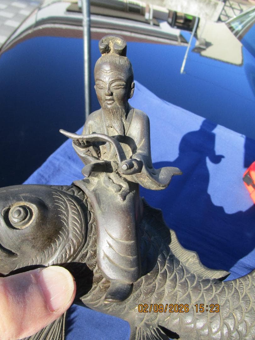 古銅　香炉　置物　乗ったり　書斎物　鯉仙人　程度良し　重さ約1230グラム　1体