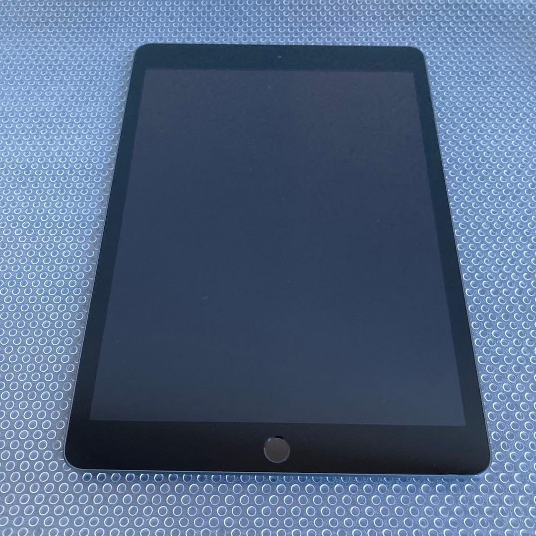 3642 外観美品☆電池良好☆iPad8 第8世代 32GB SIMフリー☆