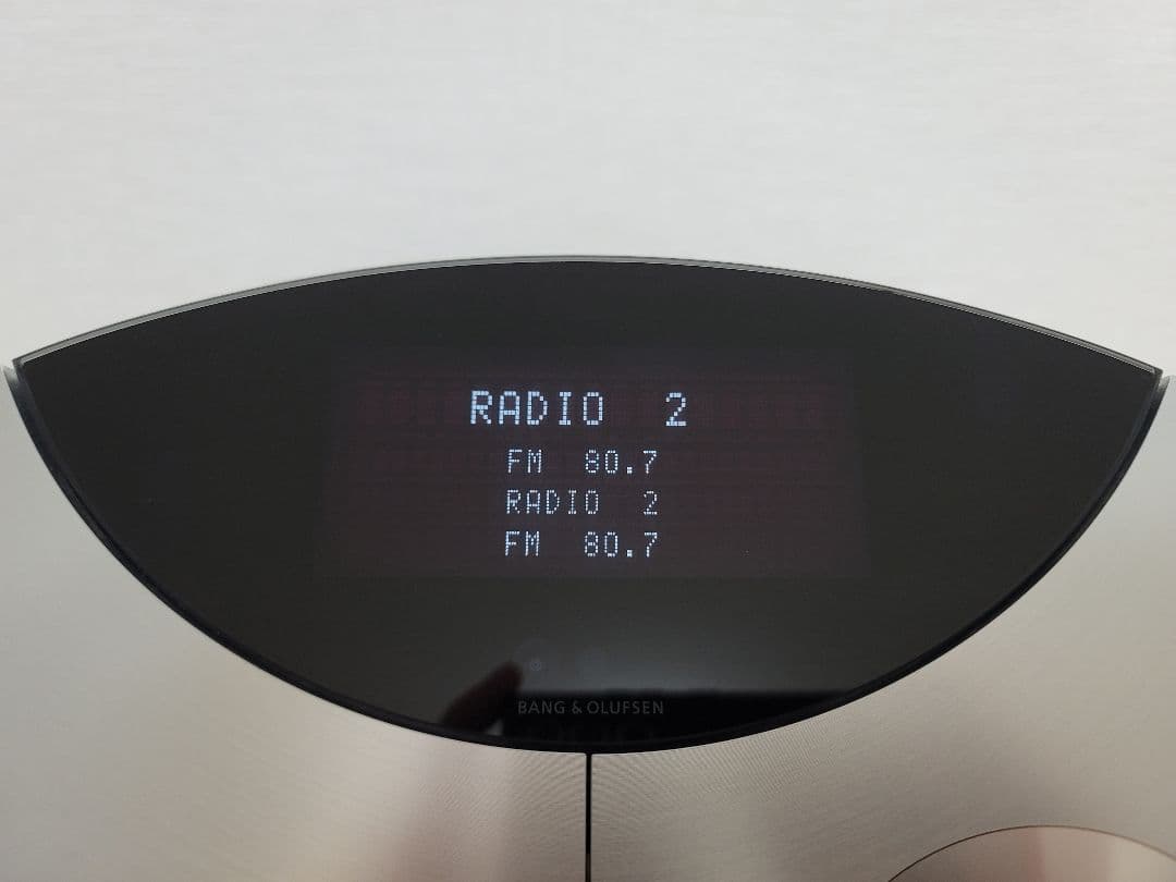 B&O BeoCenter 2, 天然木製ケース付きBeolab 4000