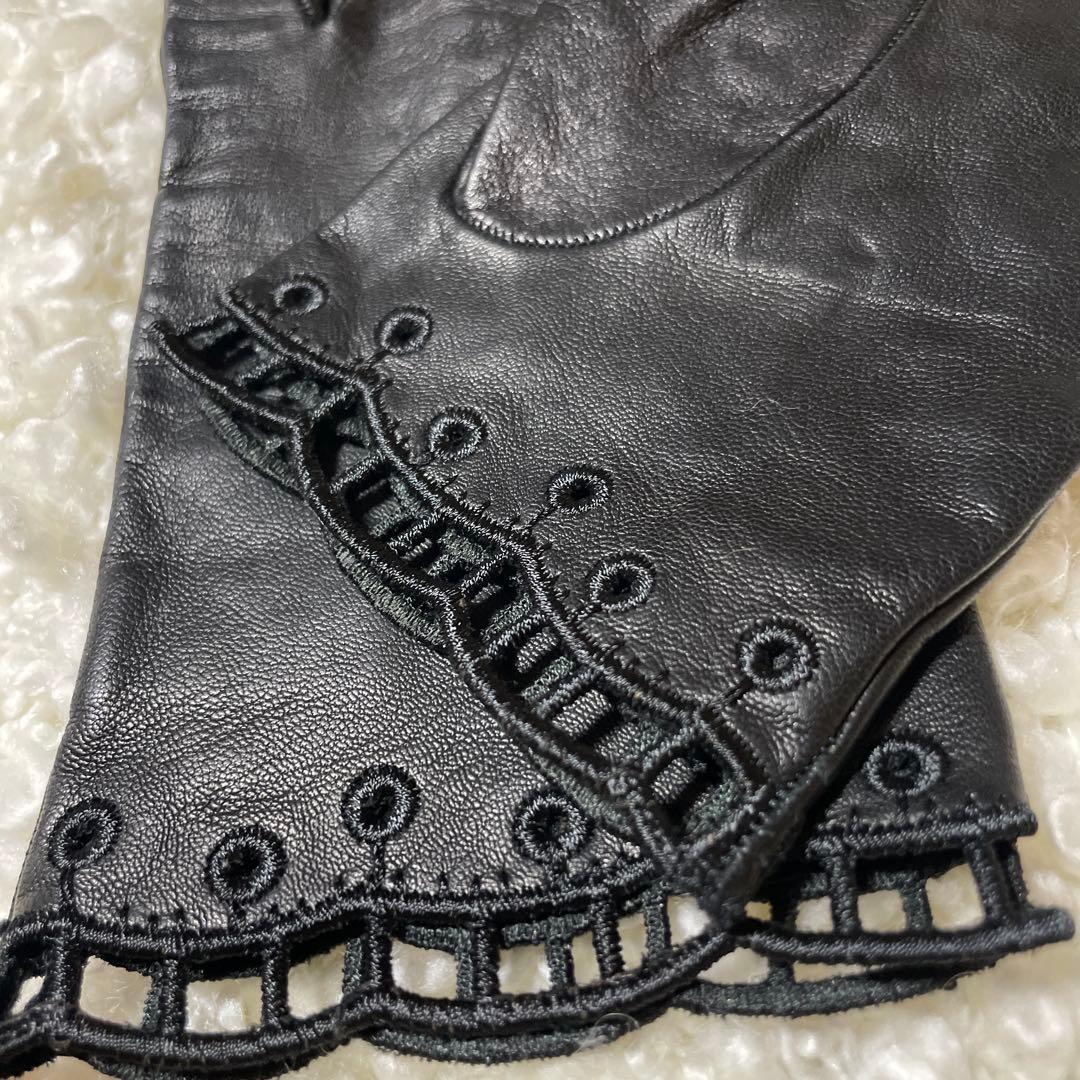 Dolce&Gabbana黒のレザー刺繍　カットレースグローブ