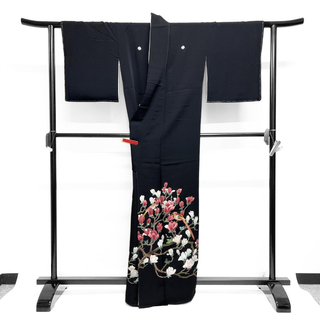 未着用　作家もの　黒留袖　刺繍　木蓮　椋鳥　五つ紋　着物　115b d ms