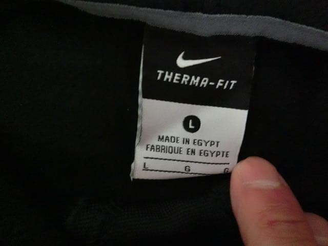 USA購入ナイキTHERMA-FIT オークランド レイダーズ　パーカーUS L