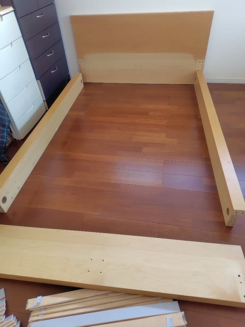 ダブルベッドフレーム　IKEA　MALM 140✕200　組み立て説明書あり