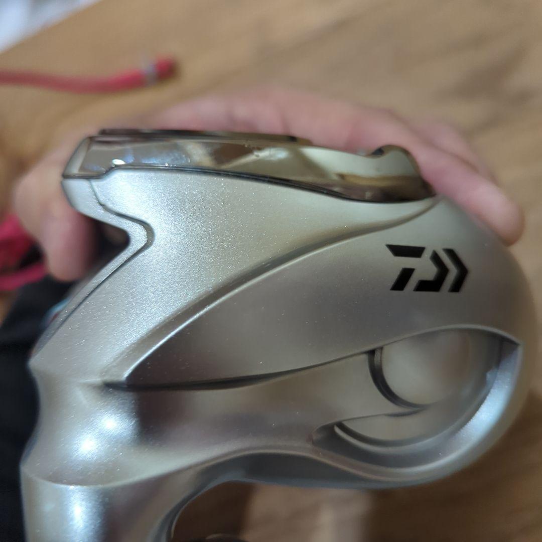 ダイワ、シーボーグ500jと電源コード付き