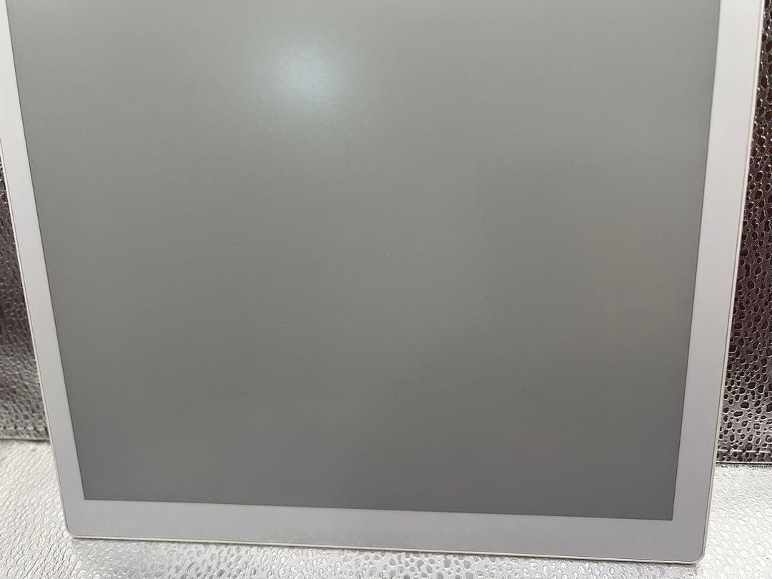 富士通 13.3型電子ペーパー QUADERNO A4サイズ ／FMVDP41