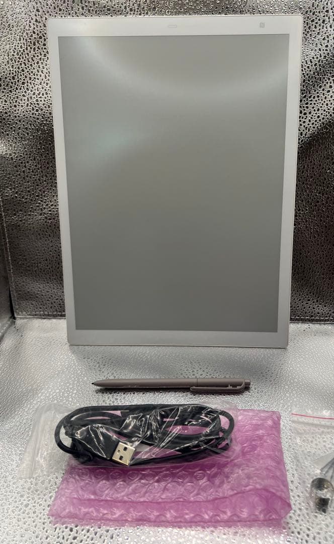 富士通 13.3型電子ペーパー QUADERNO A4サイズ ／FMVDP41