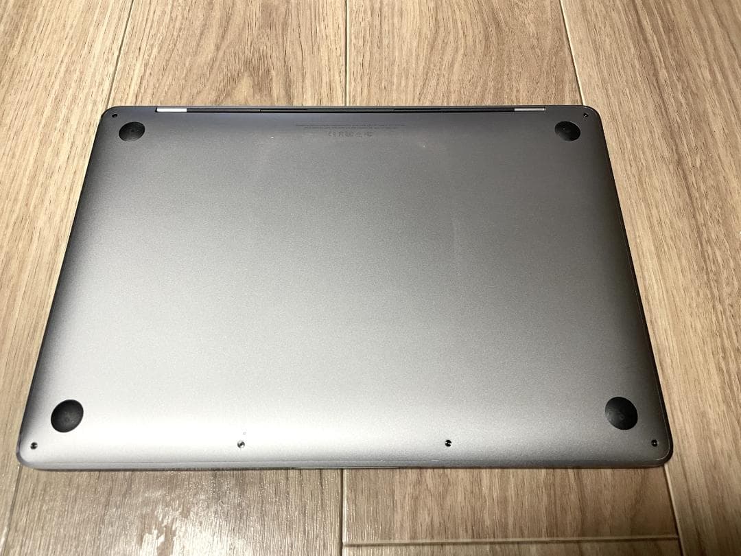 MacBook Pro 13インチ 2017 メモリ16GB 箱・純正充電器付き
