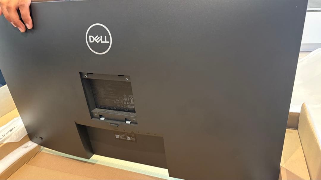 美品 外箱含め付属品全てあり デル DELL P3222QE 32インチ 4K
