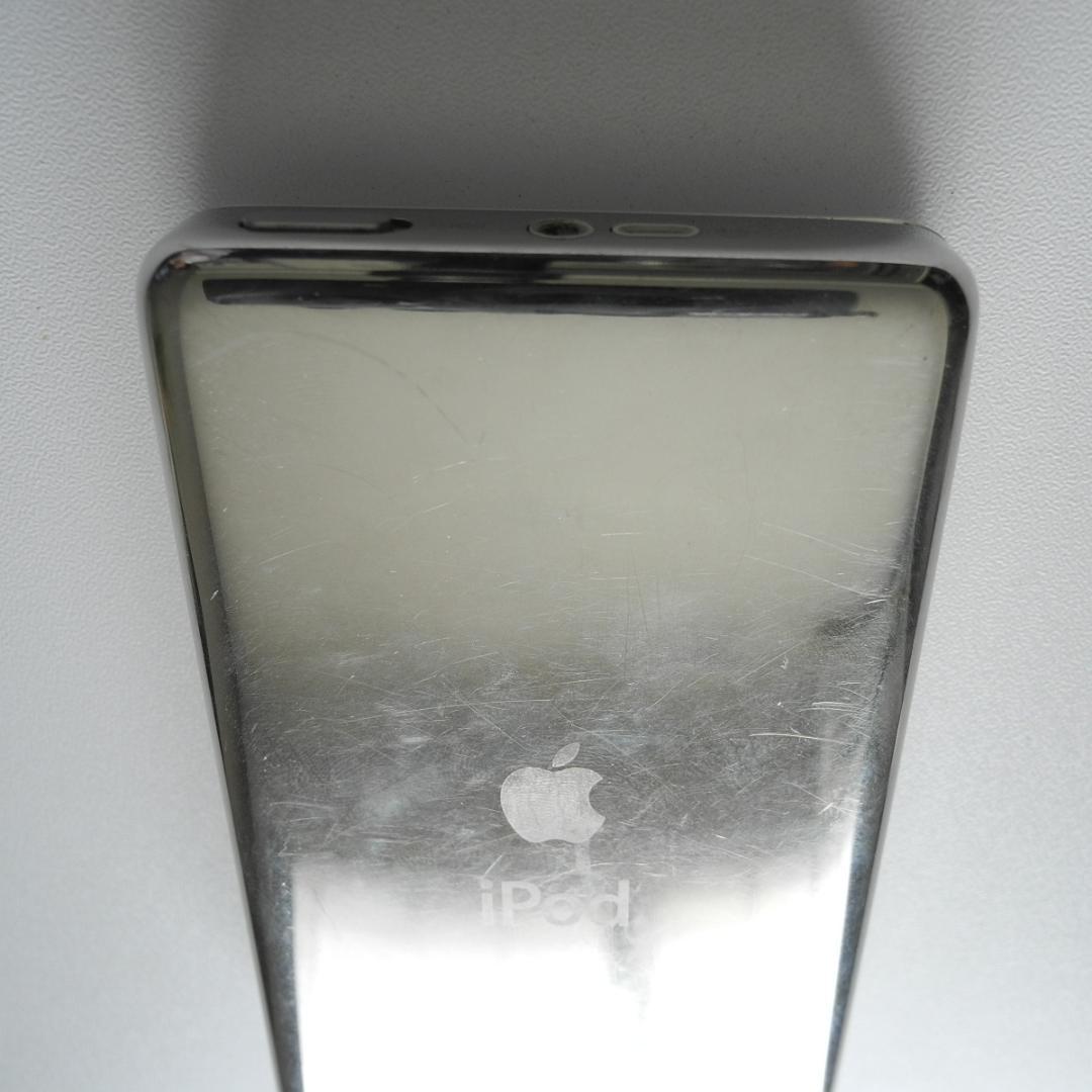 動作品　第3世代iPod　ACアダプター・ケーブル付き